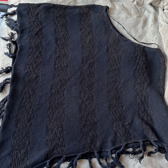 Mudd brand vintage black overhead knit poncho with tassels S - M Cotton Y2K - Picture 5 of 5